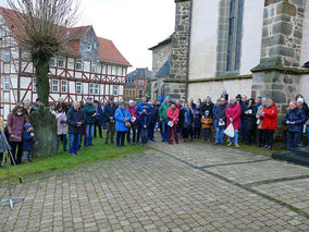 Ökumenische Feier des „Weihnachtsfriedens“ in Naumburg (Foto: Karl-Franz Thiede)